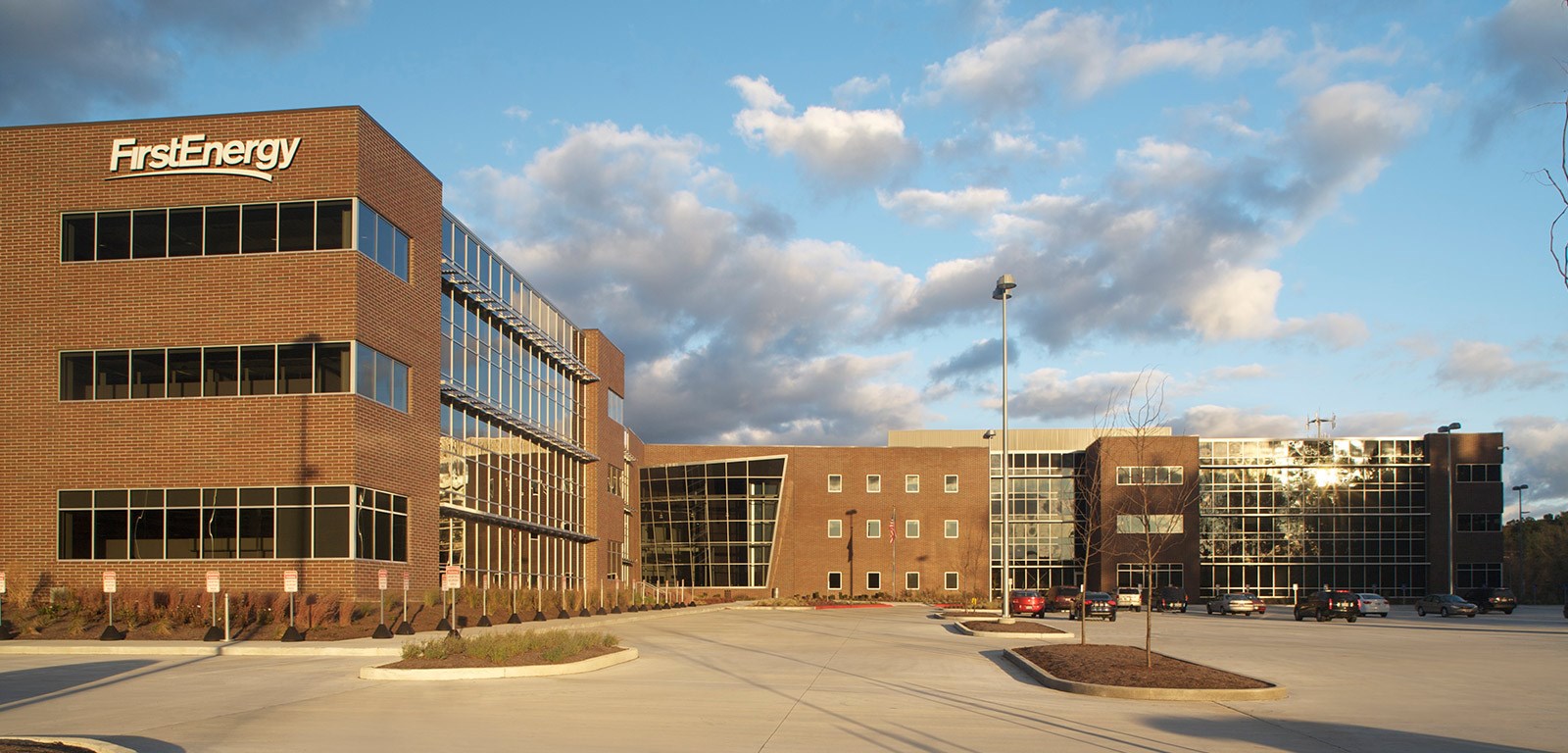 The FirstEnergy Corporation West Akron Campus was built in 2008, a compliment to the downtown Akron headquarters building, and features 208,000 sq.ft. of innovative and energy efficient space. 